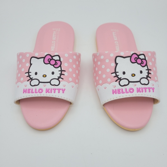 Hello Kitty Girls Slip On Sandals Flat Heel Cushioned Insole Tread Like New 13M - Picture 8 of 11